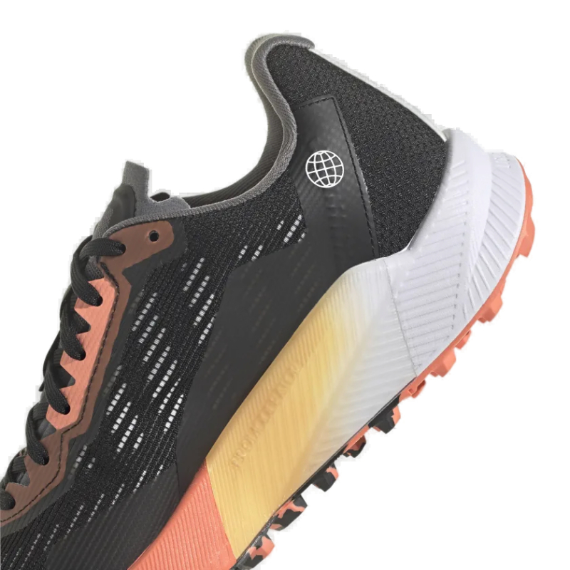 Жіноче трейлове бігове взуття ADIDAS-Terrex Agravic Flow 2.0 GTX core black/core black/coral Жіноче трейлове бігове взуття ADIDAS-Terrex Agravic Flow 2.0 GTX core black/core black/coral -