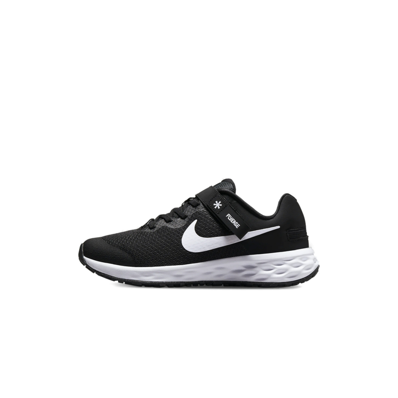 Юніорське спортивне взуття (тренувальне) NIKE-Revolution 6 FlyEase Jr black/white/dark smoke grey Юніорське спортивне взуття (тренувальне) NIKE-Revolution 6 FlyEase Jr black/white/dark smoke grey -