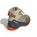Хлопчачі зимові черевики на щиколотці ADIDAS-Terrex AX4R ClimaWarm+ Jr cardboard/matte silver/semi impact orange - thumbnail 6